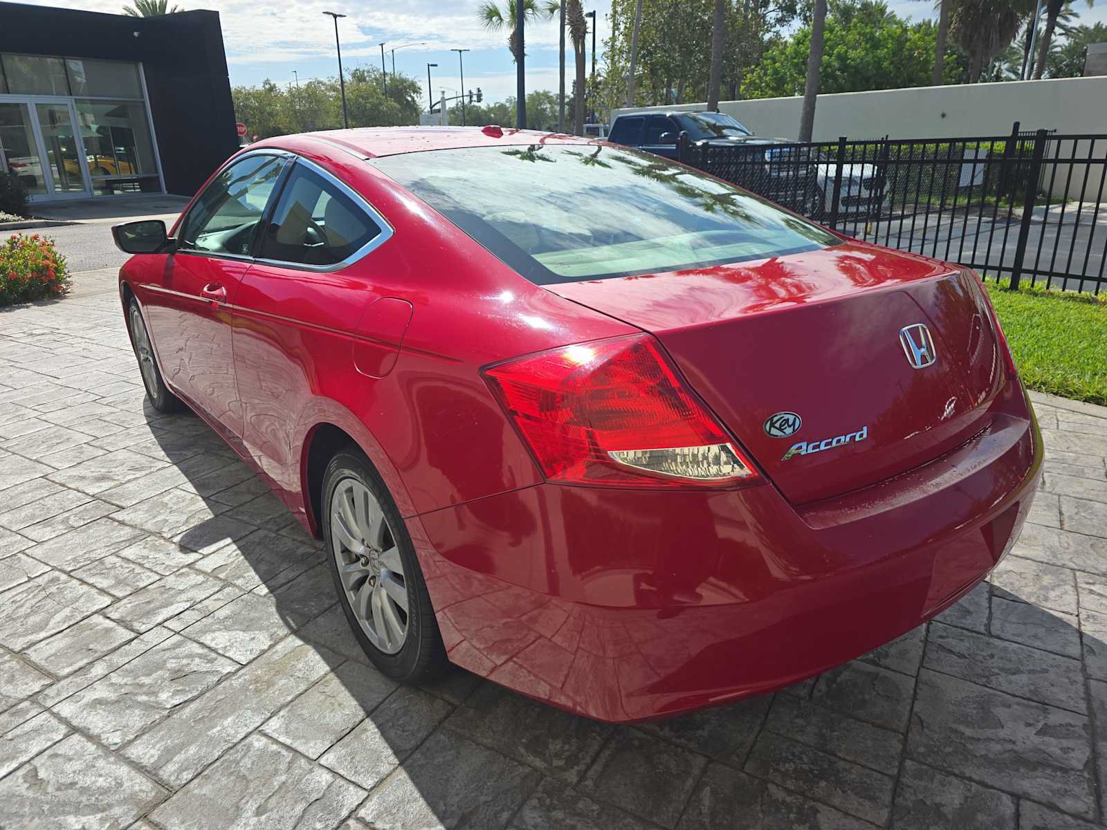 Used 2011 Honda Accord EX-L image 6