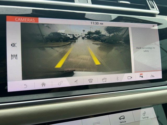 Used 2018 Land Rover Range Rover Velar R-Dynamic SE AWD/4WD image 14