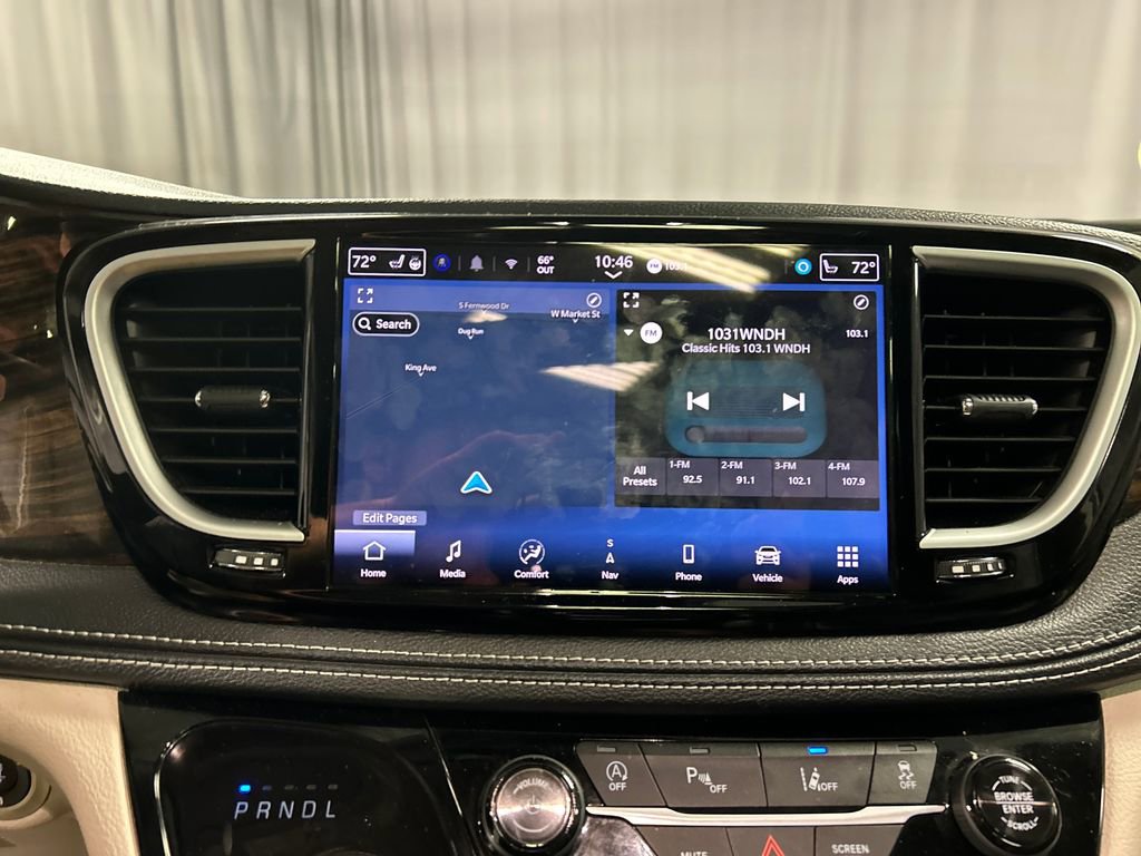 Used 2024 Chrysler Pacifica Limited FWD image 17