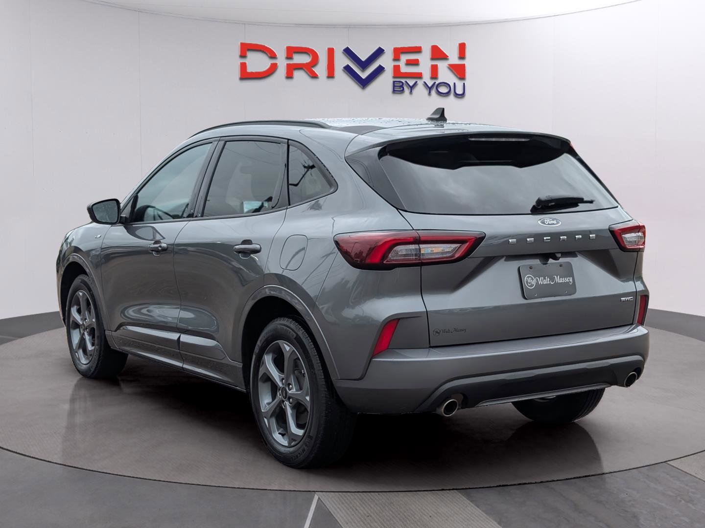 Used 2024 Ford Escape ST-Line AWD/4WD image 3