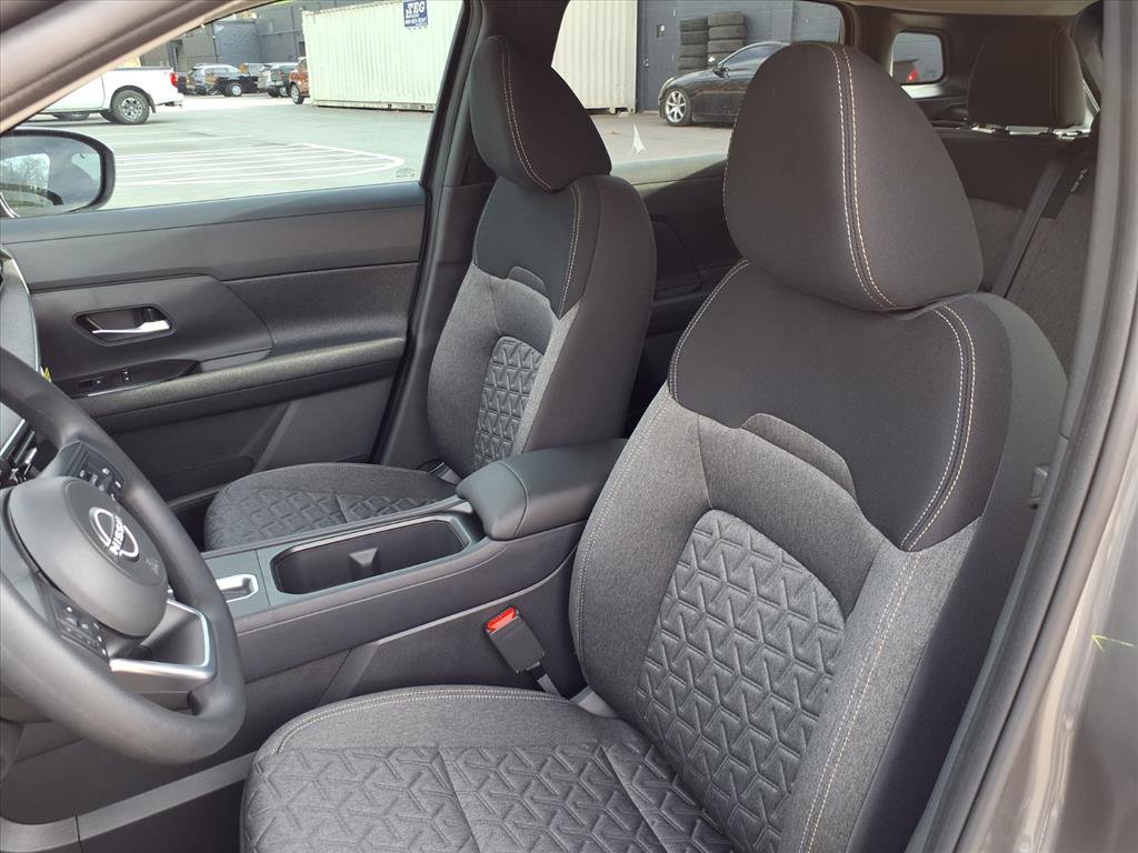 New 2026 Nissan Kicks SV w/ Illumination Package image 12