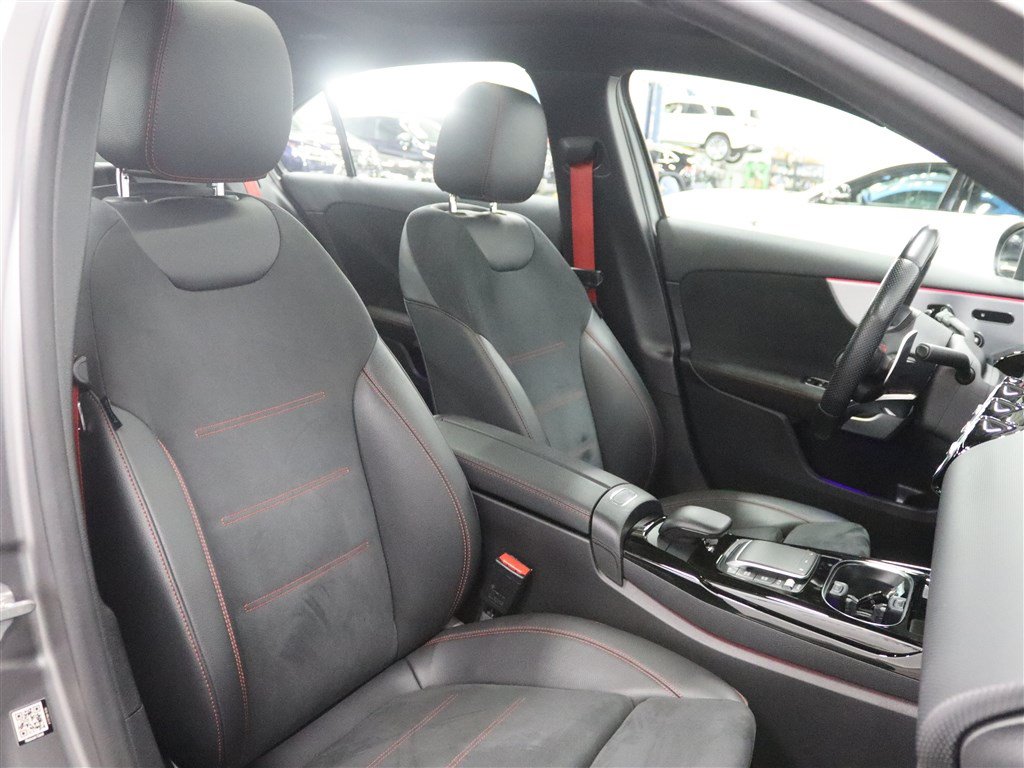 Used 2021 Mercedes-Benz A 35 AMG 4MATIC image 29