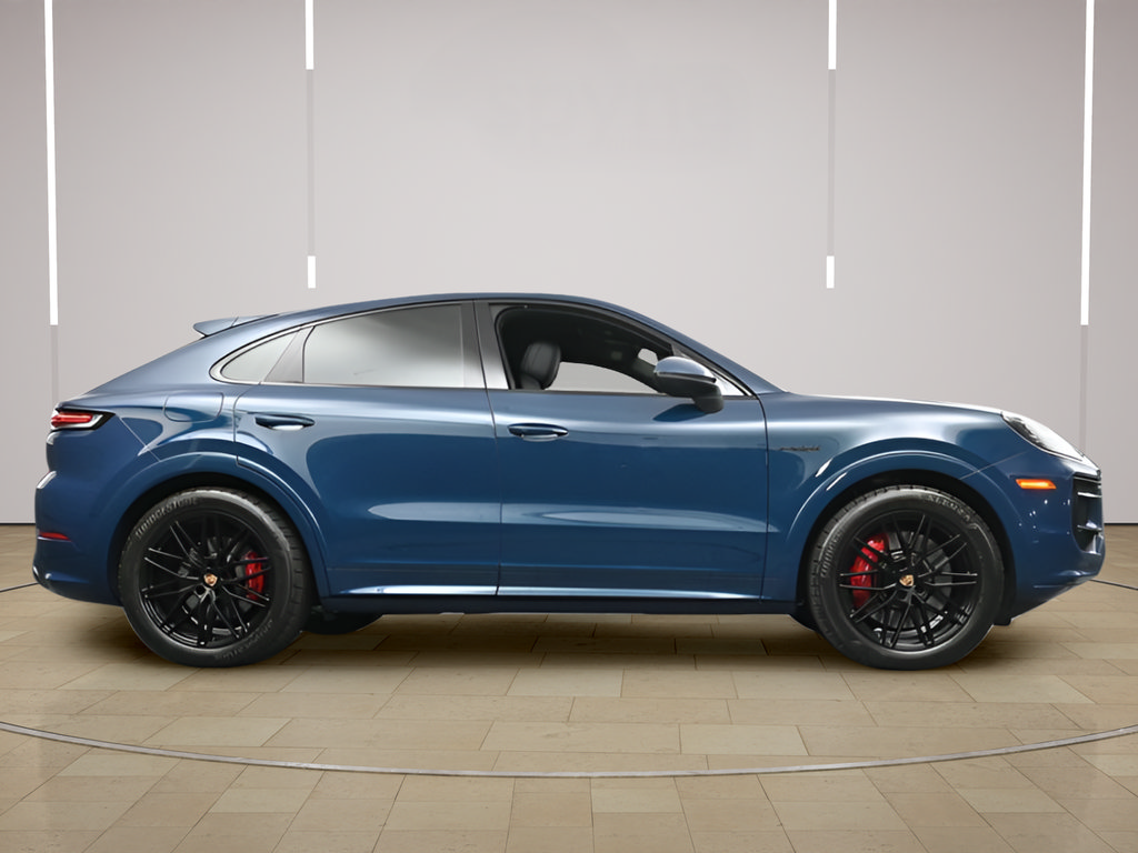 Certified 2025 Porsche Cayenne S AWD/4WD image 32