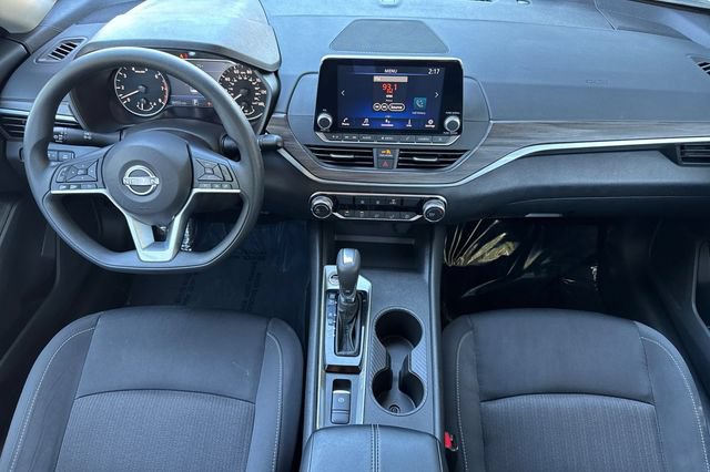 Used 2025 Nissan Altima 2.5 SV AWD/4WD image 15
