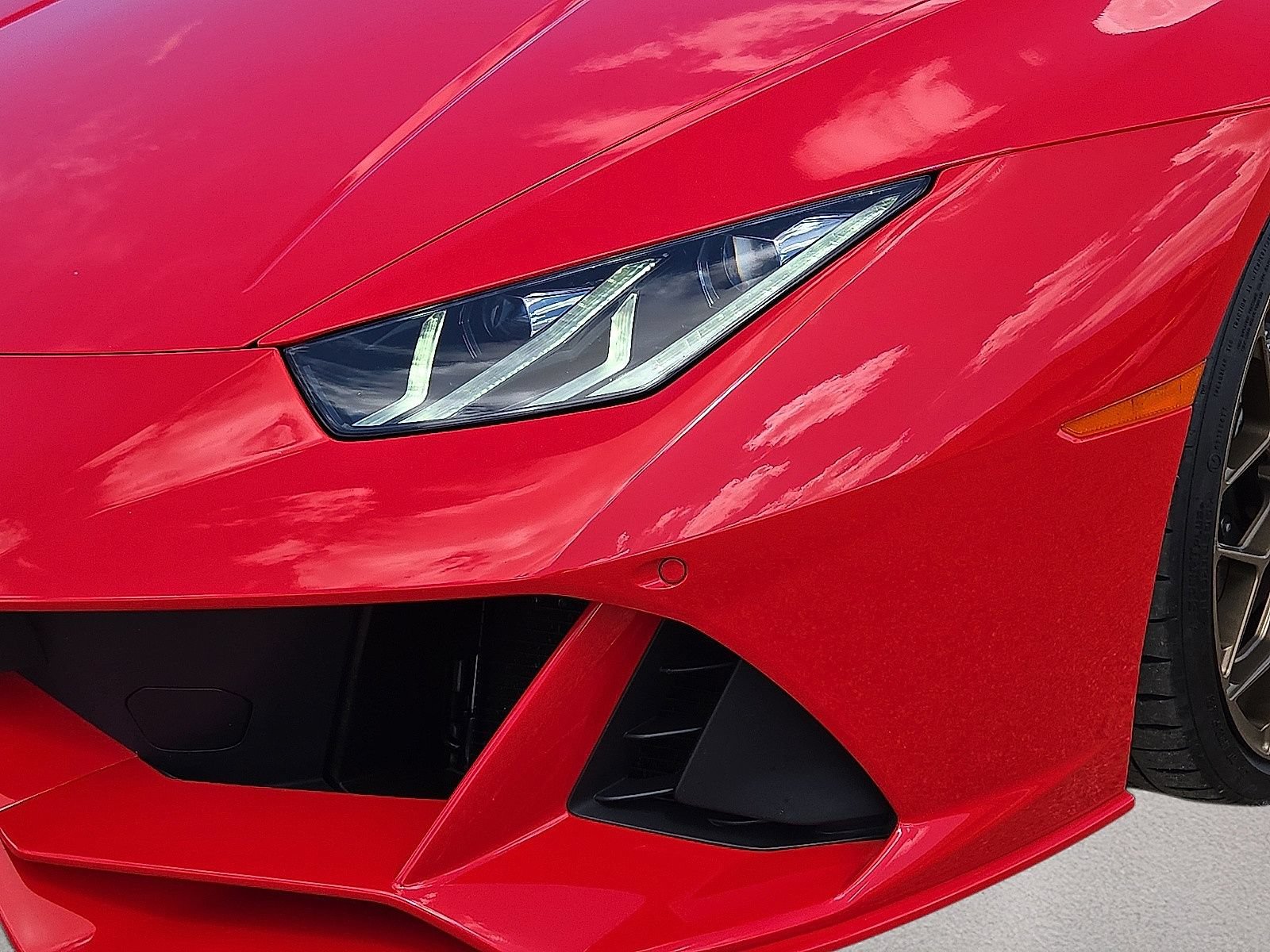 Used 2023 Lamborghini Huracan EVO AWD/4WD image 11
