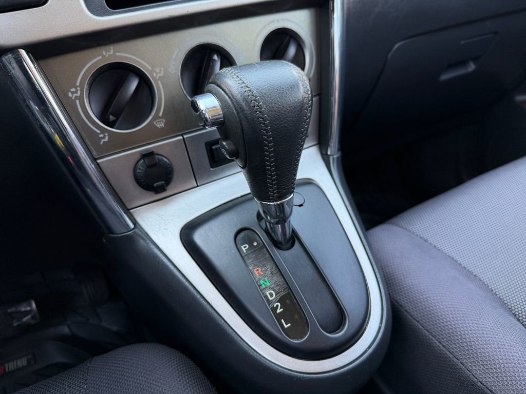 Used 2004 Toyota Matrix FWD image 22