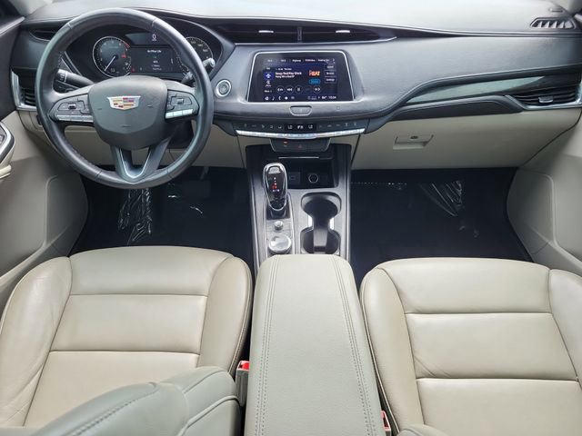 Used 2021 Cadillac XT4 Premium Luxury FWD image 15