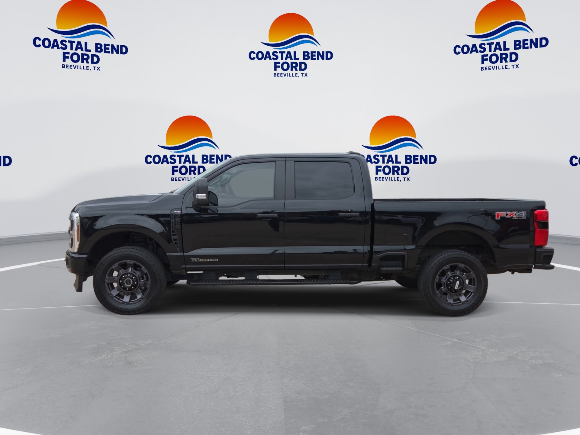 Used 2025 Ford F250 XL w/ STX Appearance Package AWD/4WD image 5