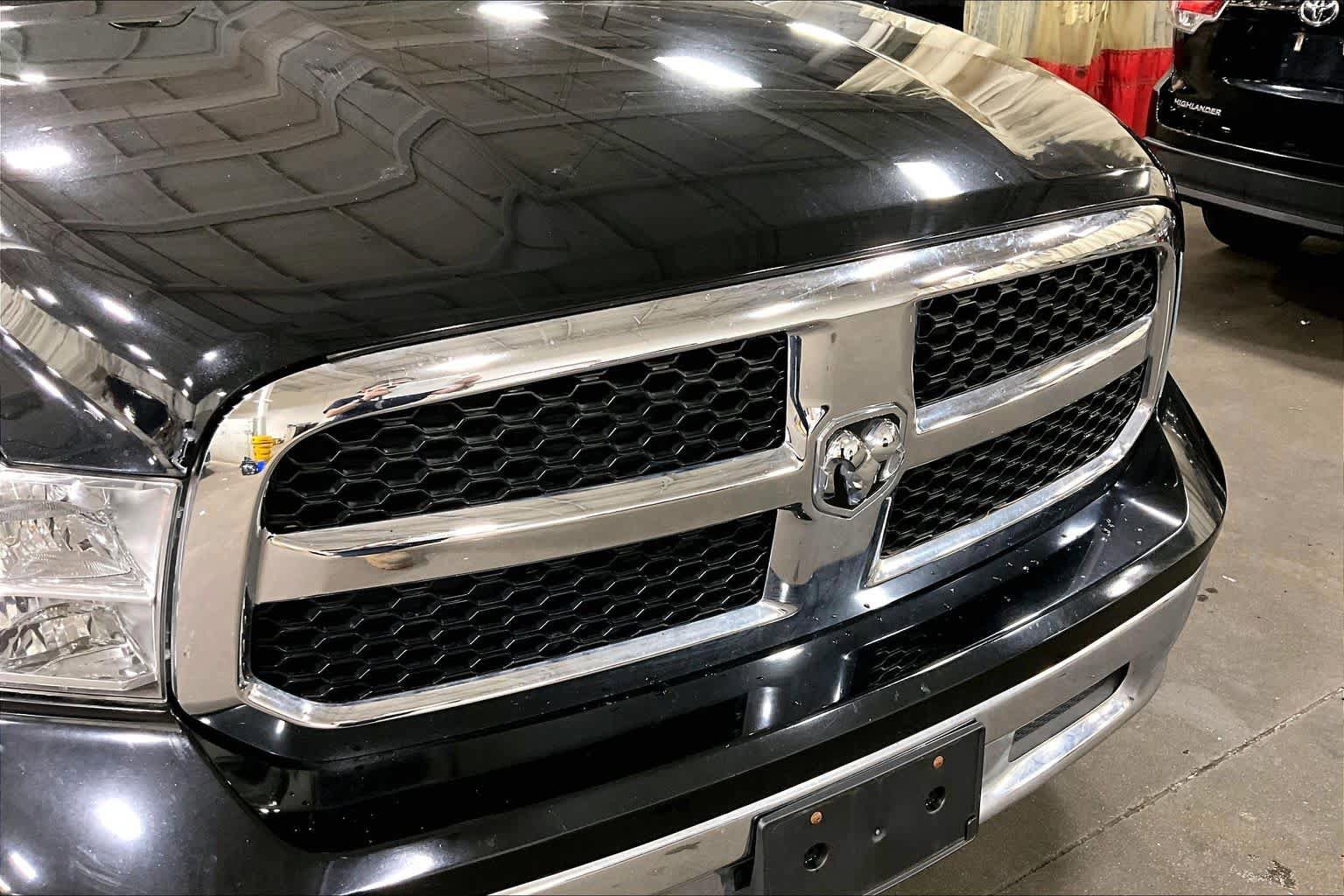 Used 2019 RAM 1500 Classic SLT RWD image 30