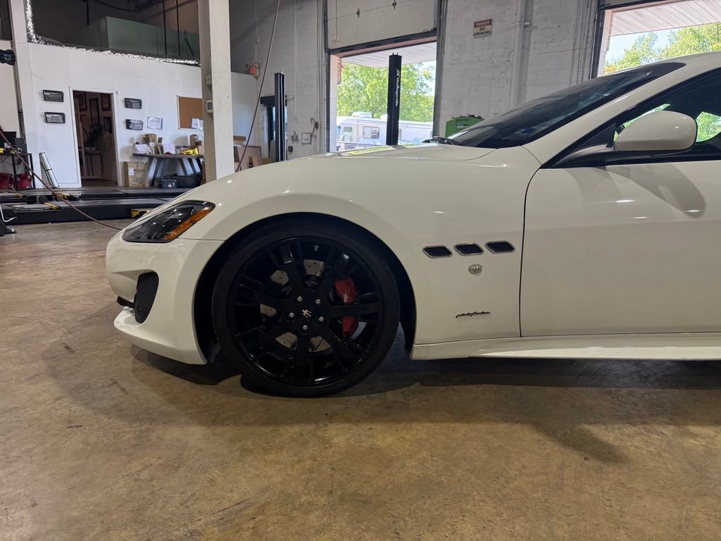 Used 2016 Maserati GranTurismo MC RWD image 11
