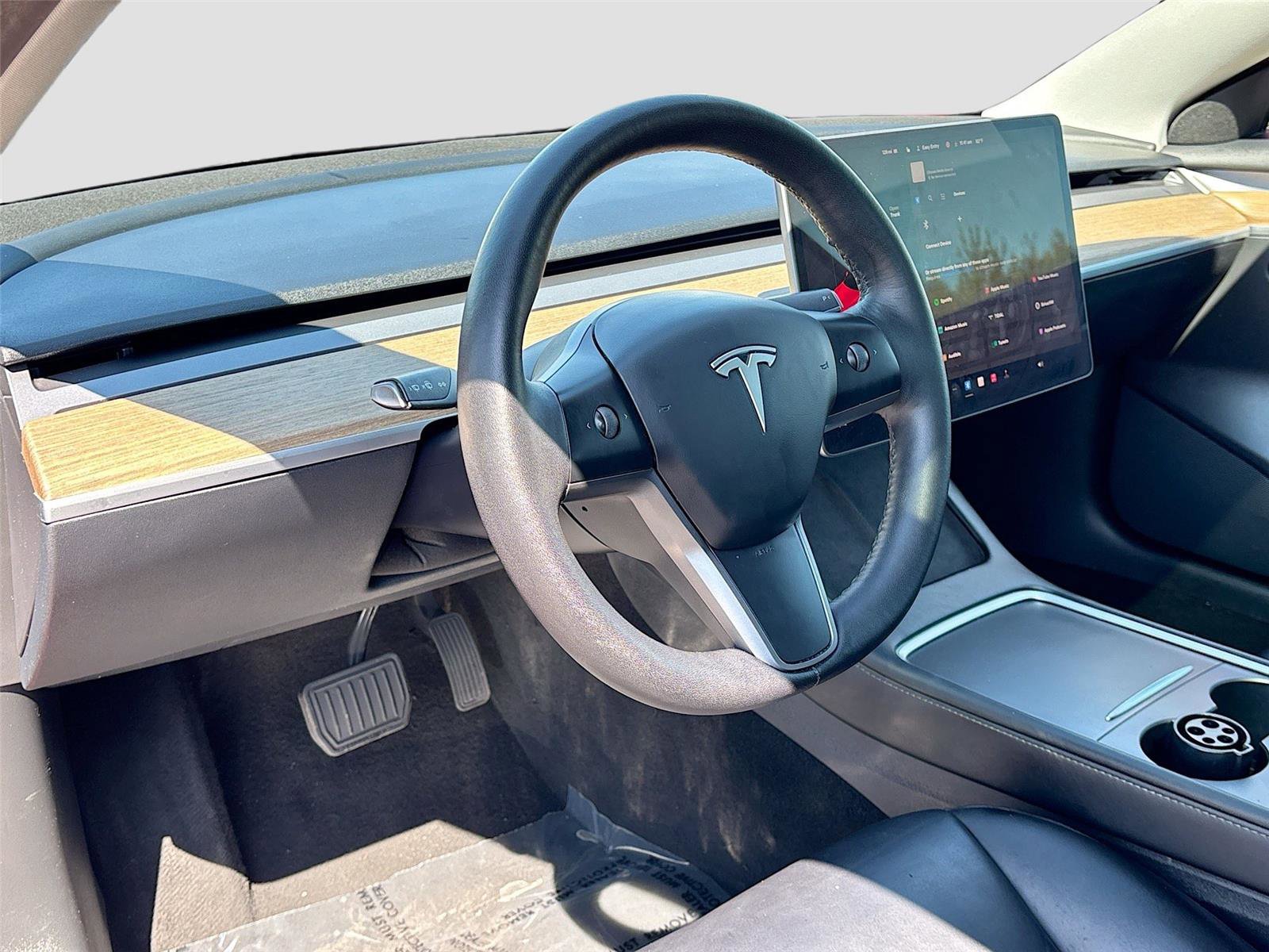 Used 2023 Tesla Model 3 Standard Range image 9