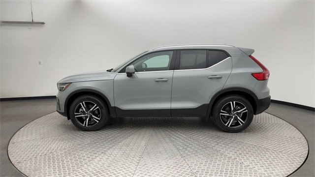 Certified 2025 Volvo XC40 B5 Core image 5