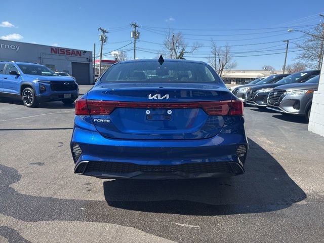 Used 2023 Kia Forte LXS image 3