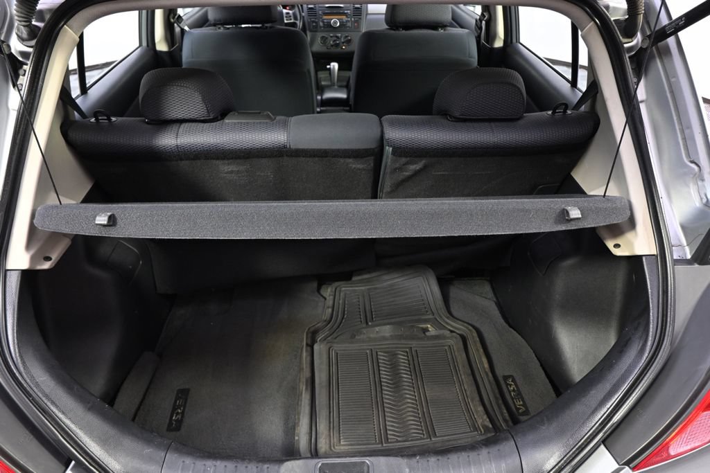 Used 2008 Nissan Versa Hatchback w/ Convenience Pkg FWD image 17