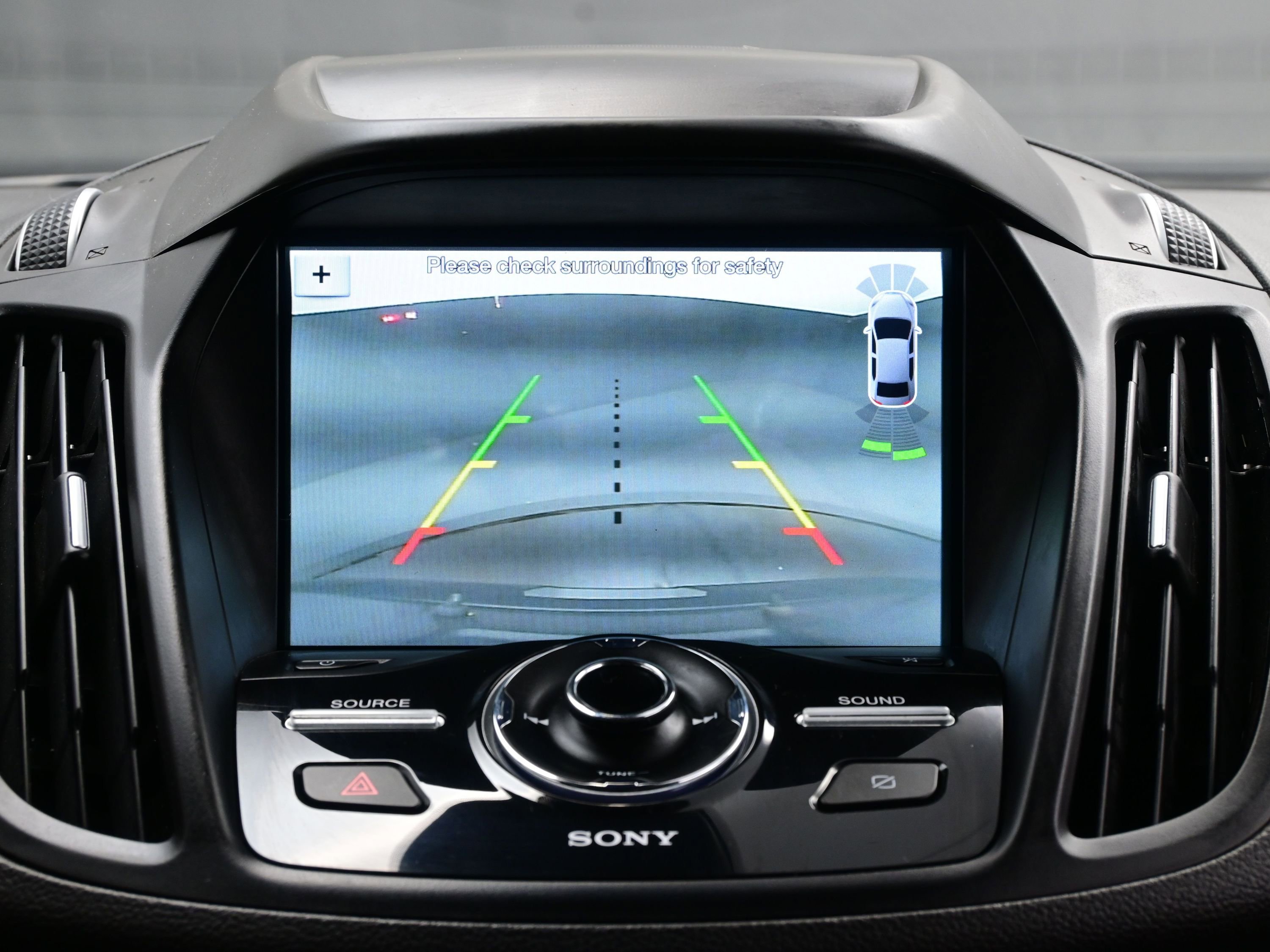 Used 2019 Ford Escape Titanium image 18