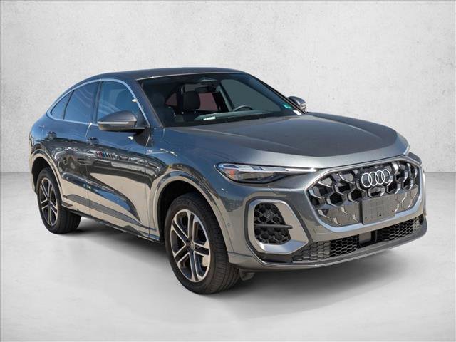 Used 2025 Audi Q5 Premium image 3