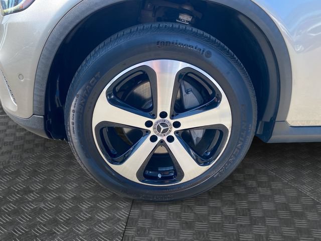 Used 2021 Mercedes-Benz GLC 300 w/ Premium Package image 32