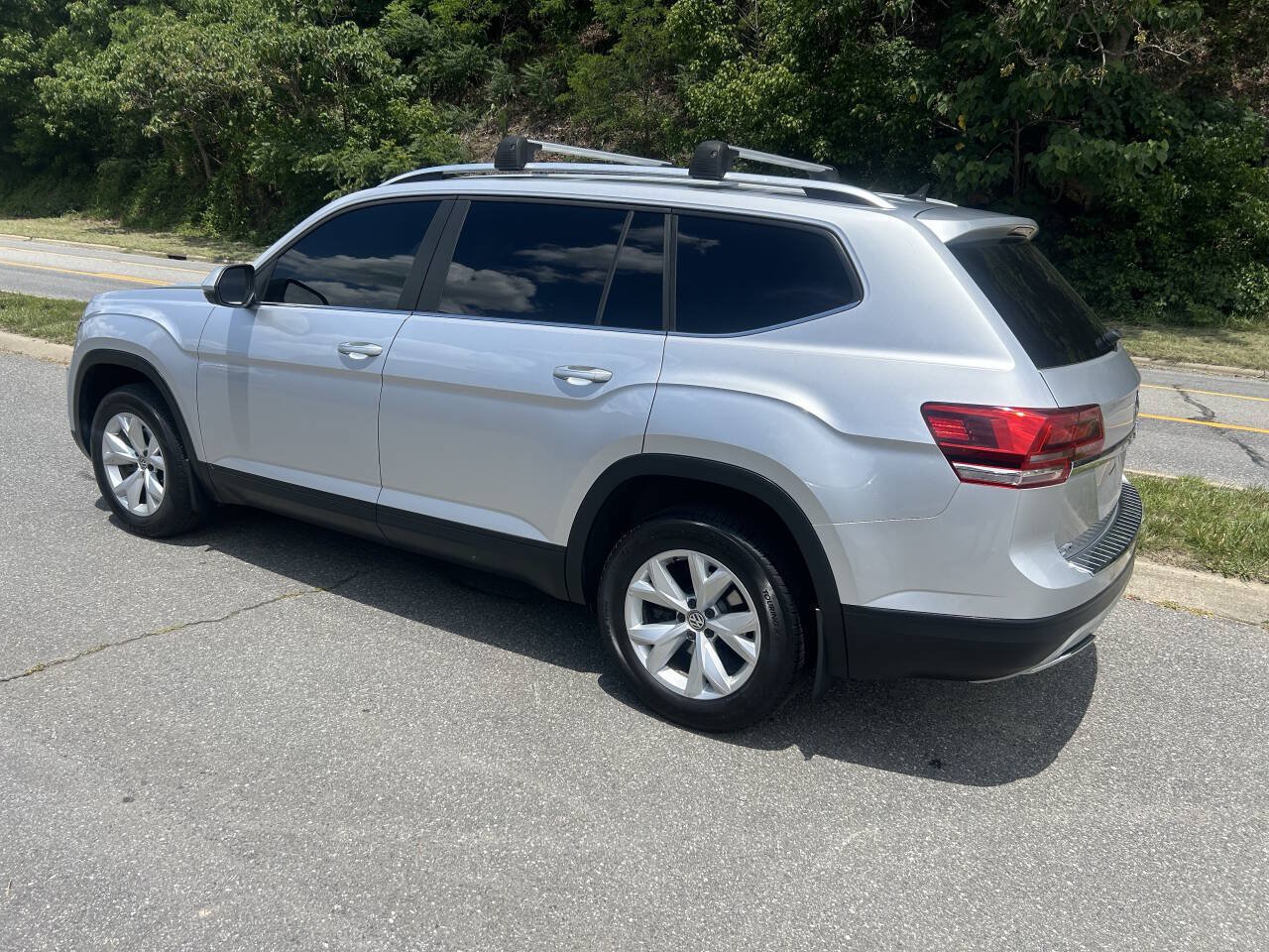 Used 2019 Volkswagen Atlas S FWD image 4