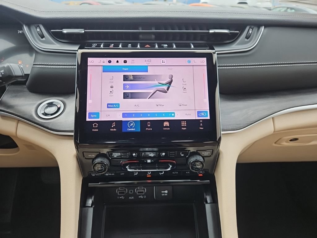 Certified 2025 Jeep Grand Cherokee L Limited w/ Luxury Tech Group II AWD/4WD image 31