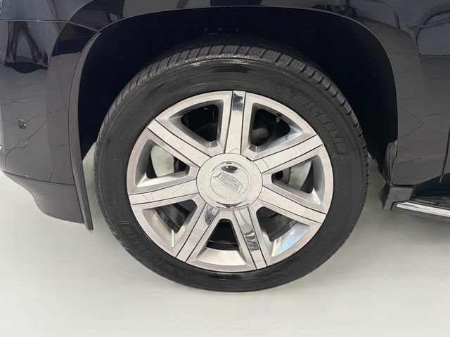 Certified 2017 Cadillac Escalade Luxury AWD/4WD image 27