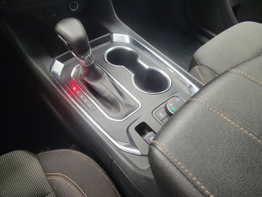 Used 2021 Chevrolet Traverse LT w/ LPO, Blackout Package image 26