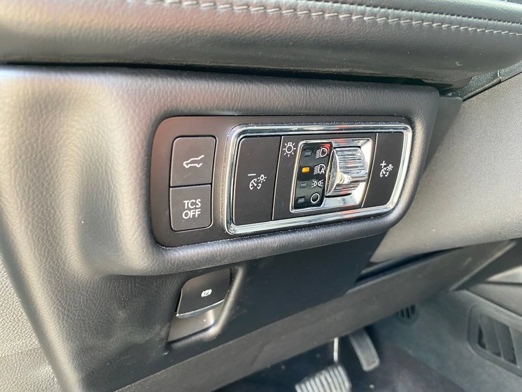 Used 2023 Lincoln Nautilus Reserve FWD image 17