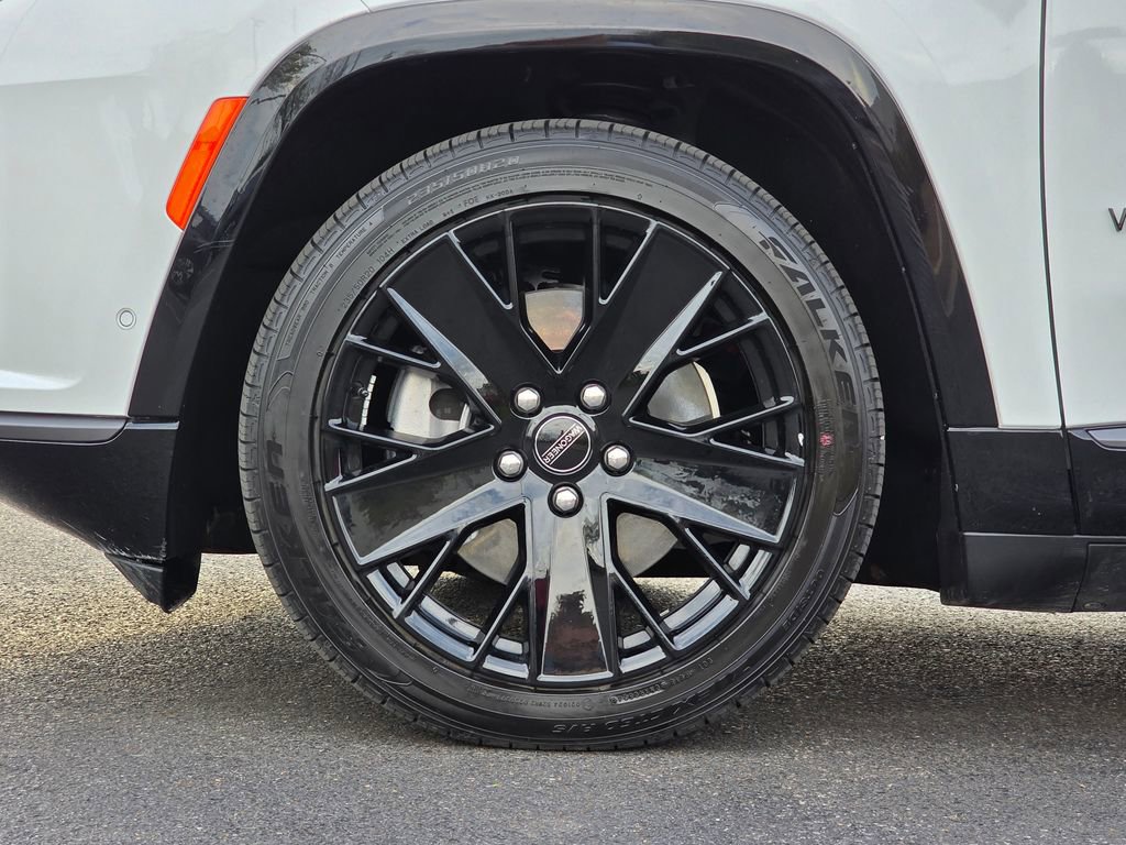 Used 2024 Jeep Wagoneer Launch Edition image 9