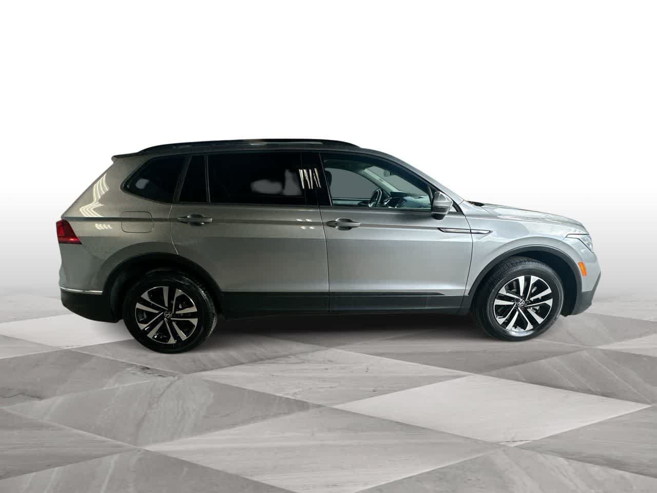 Used 2023 Volkswagen Tiguan S w/ Driver Assistance Package FWD image 9