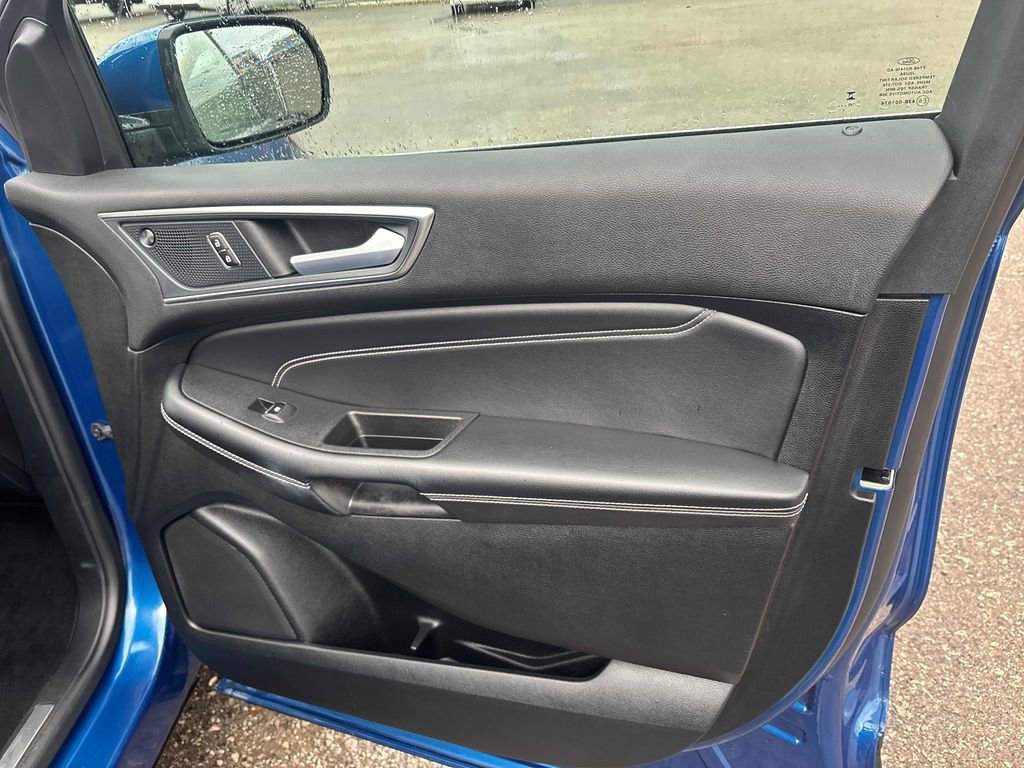 Used 2024 Ford Edge Titanium image 31
