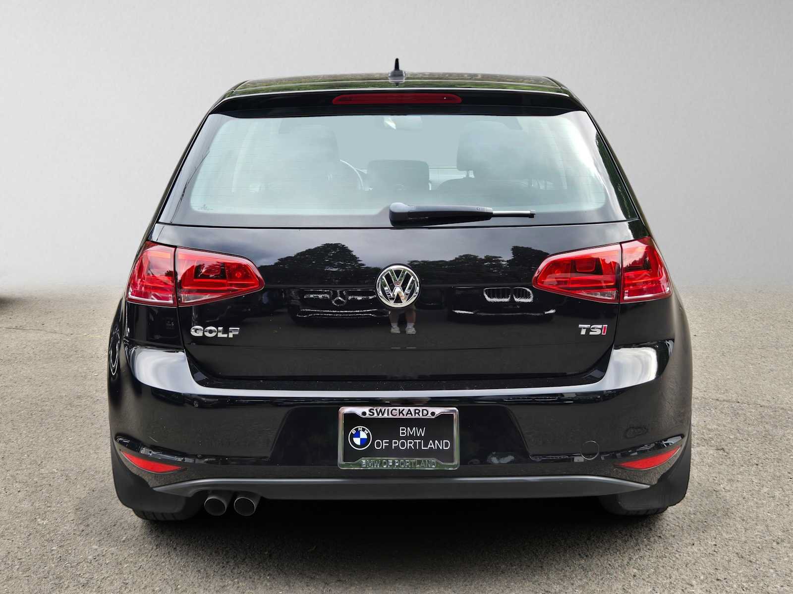 Used 2015 Volkswagen Golf S FWD image 4