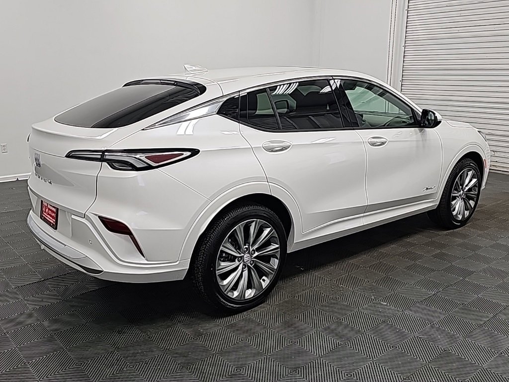 New 2025 Buick Envista Avenir image 8