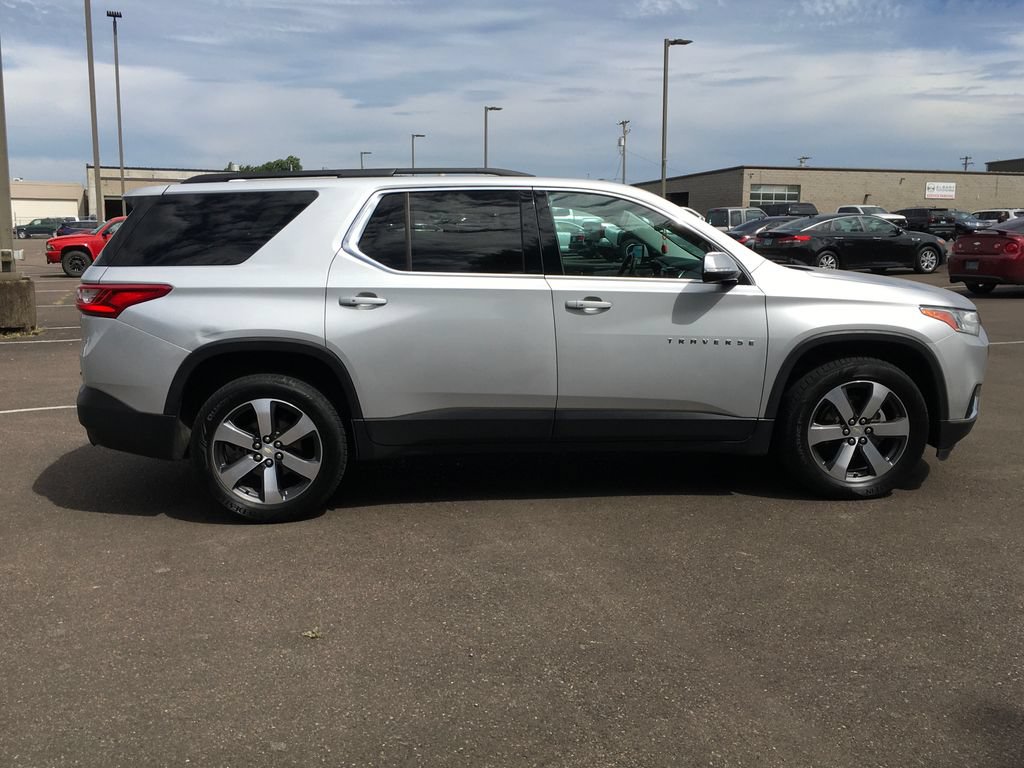 Used 2019 Chevrolet Traverse LT w/ LT Premium Package AWD/4WD image 9