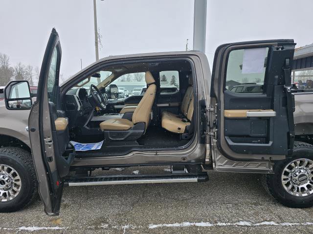 Used 2022 Ford F250 Lariat w/ Chrome Package image 30