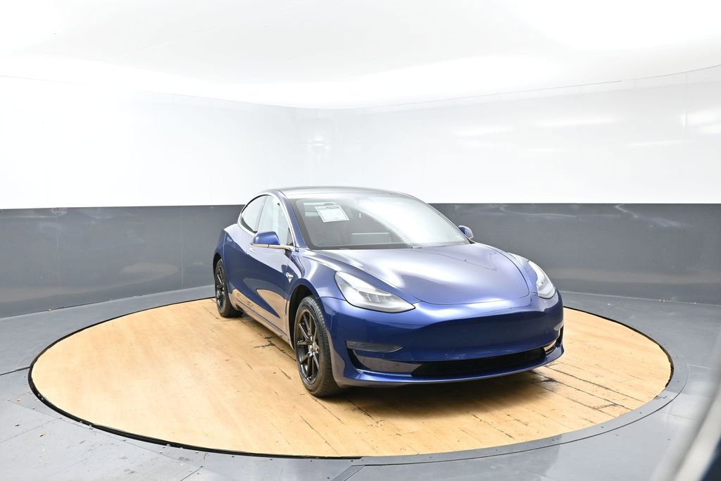 Used 2018 Tesla Model 3 Long Range image 2