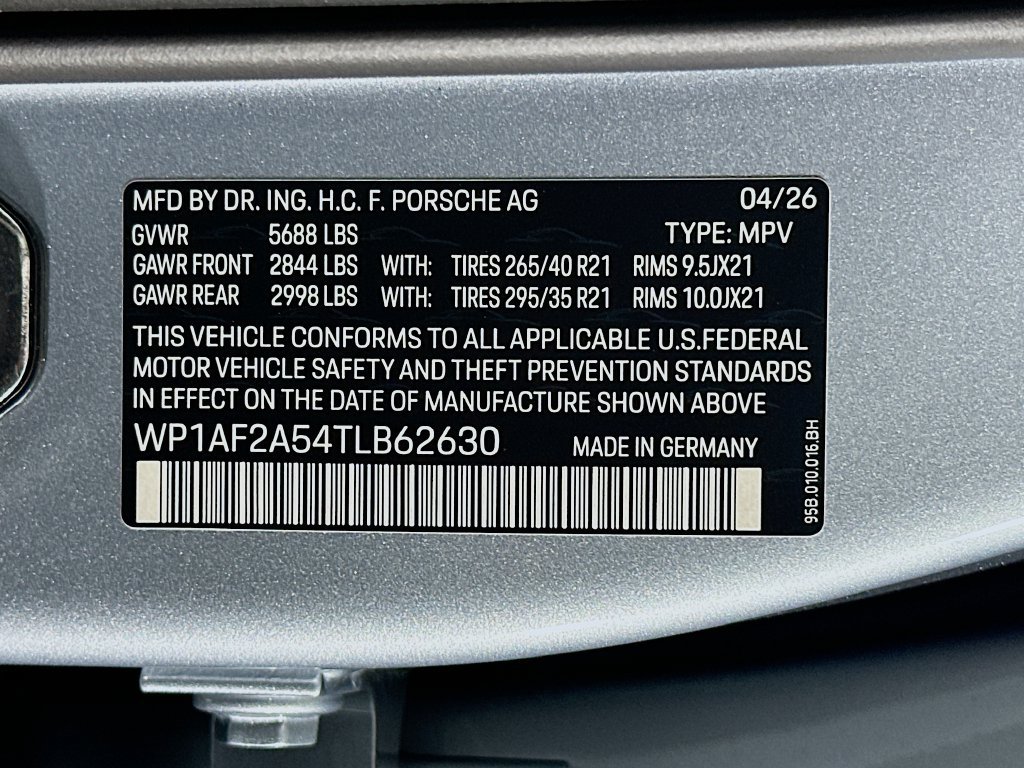 New 2026 Porsche Macan GTS AWD/4WD image 34