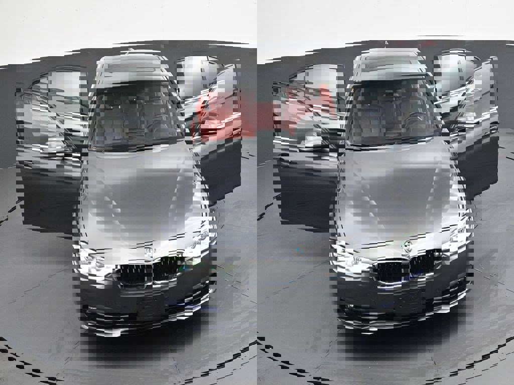 Used 2018 BMW 330i xDrive Sedan w/ Convenience Package image 40