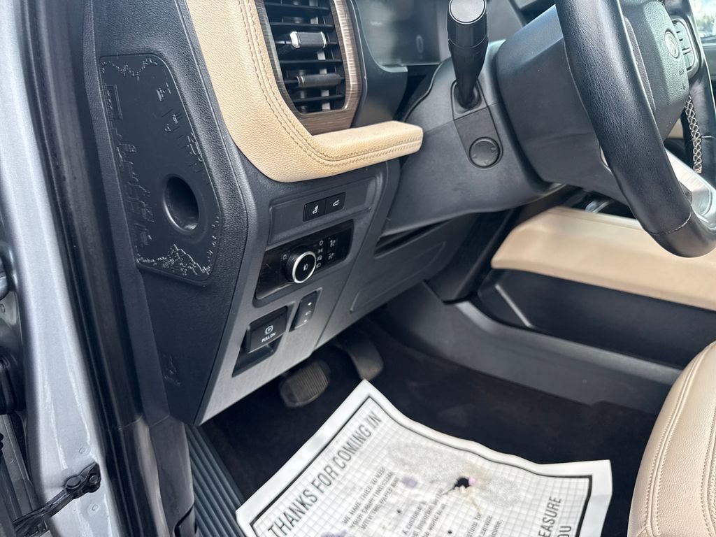 Used 2023 Ford Expedition Limited AWD/4WD image 35