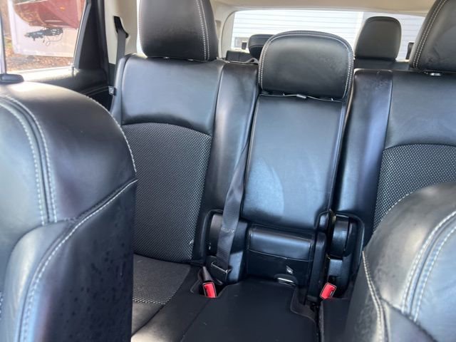 Used 2018 Dodge Journey Crossroad w/ Nav & Sun Group image 17