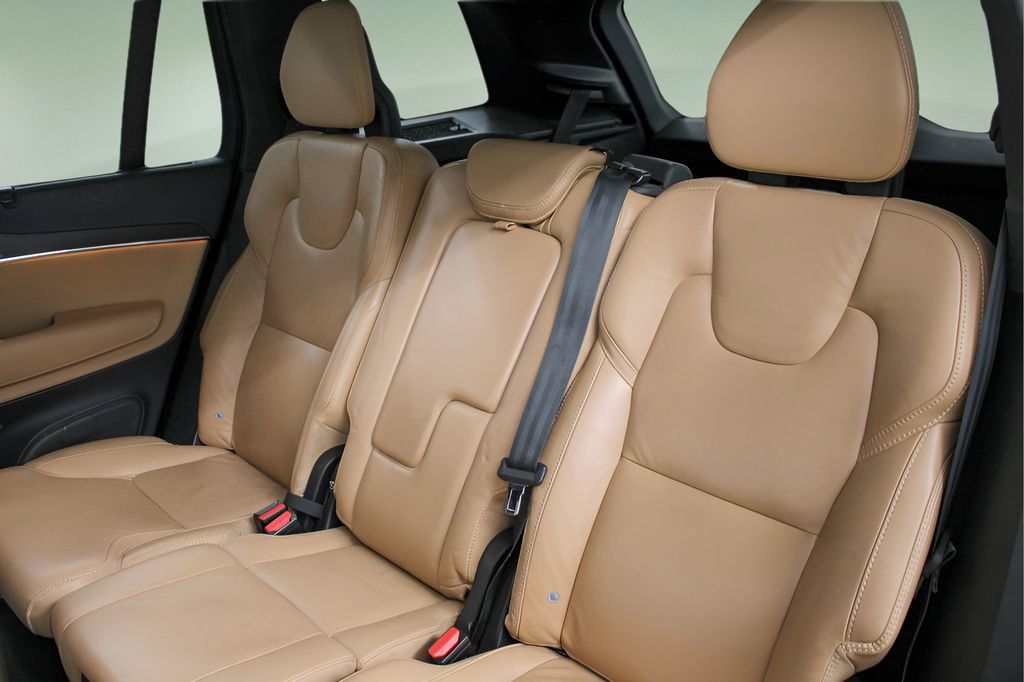 Certified 2023 Volvo XC90 B6 Ultimate w/ Protection Package Premier AWD/4WD image 23