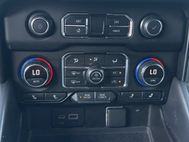 Used 2021 Chevrolet Tahoe Z71 w/ Luxury Package AWD/4WD image 18