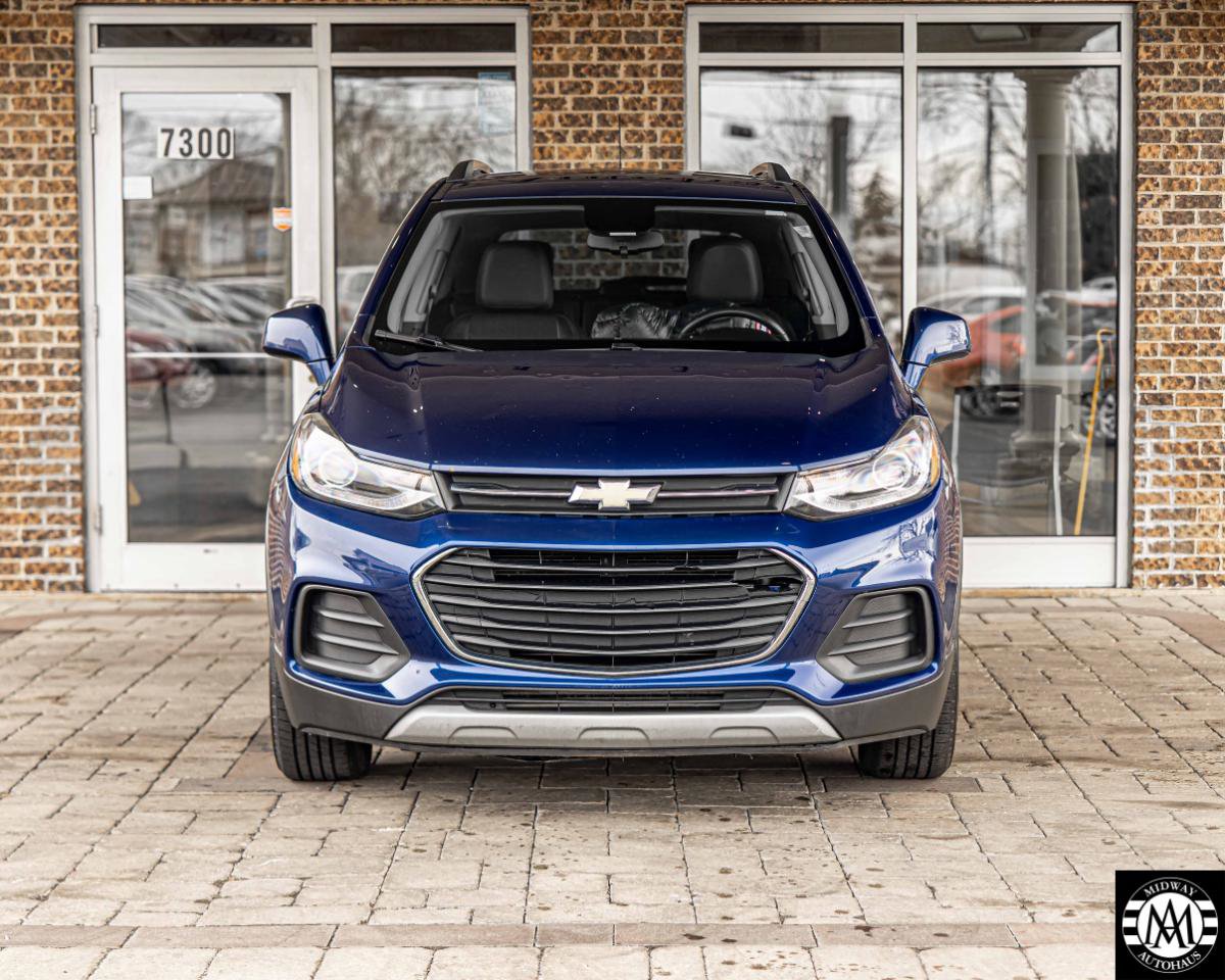 Used 2017 Chevrolet Trax LT w/ Sun & Sound Package image 3
