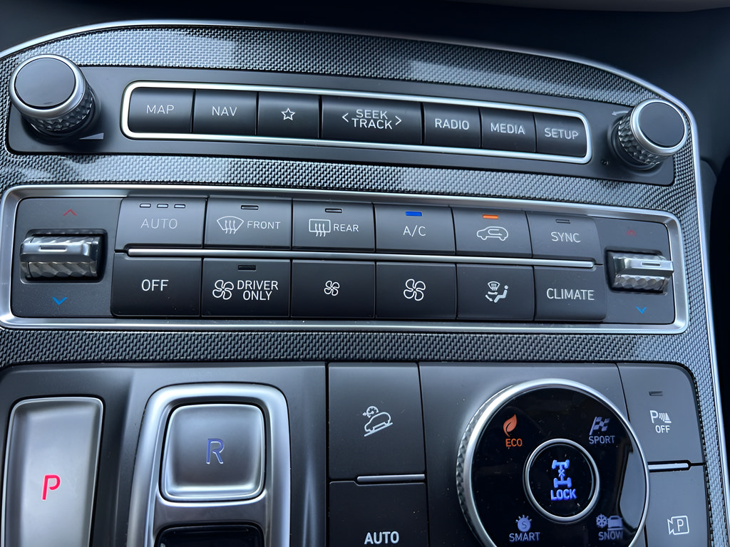 Used 2023 Hyundai Santa Fe SEL Premium AWD/4WD image 29