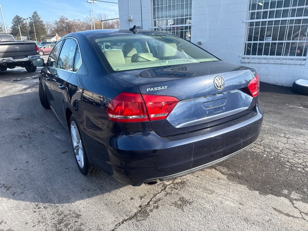 Used 2015 Volkswagen Passat TDI SE image 8
