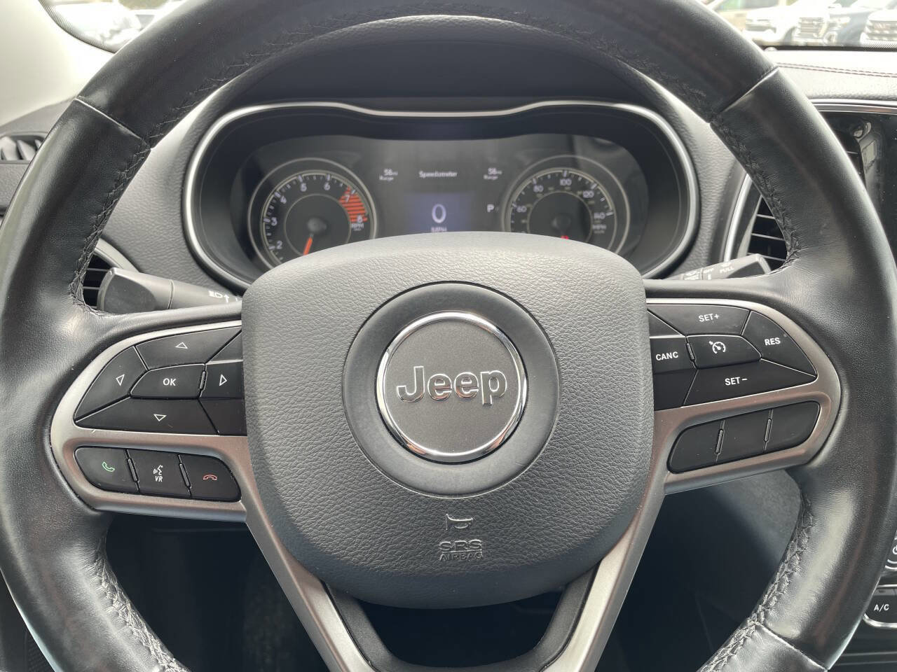 Used 2020 Jeep Cherokee Limited image 22