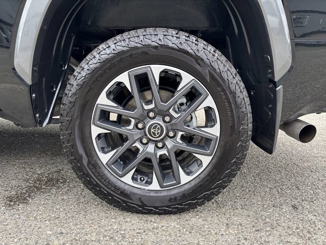 Used 2022 Toyota Tundra Limited AWD/4WD image 29