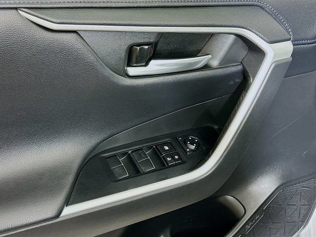 Used 2021 Toyota RAV4 XSE AWD/4WD image 18