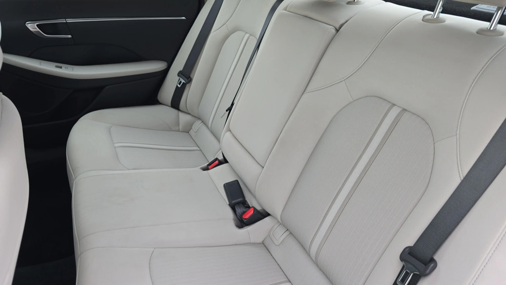 Certified 2023 Hyundai Sonata SEL FWD image 16