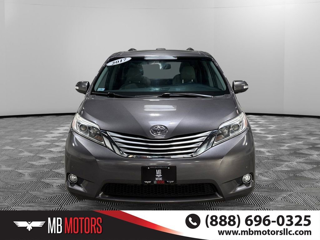 Used 2017 Toyota Sienna Limited AWD/4WD image 11