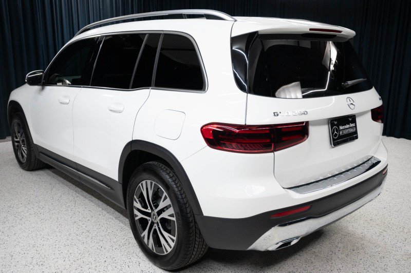 Certified 2026 Mercedes-Benz GLB 250 4MATIC image 7