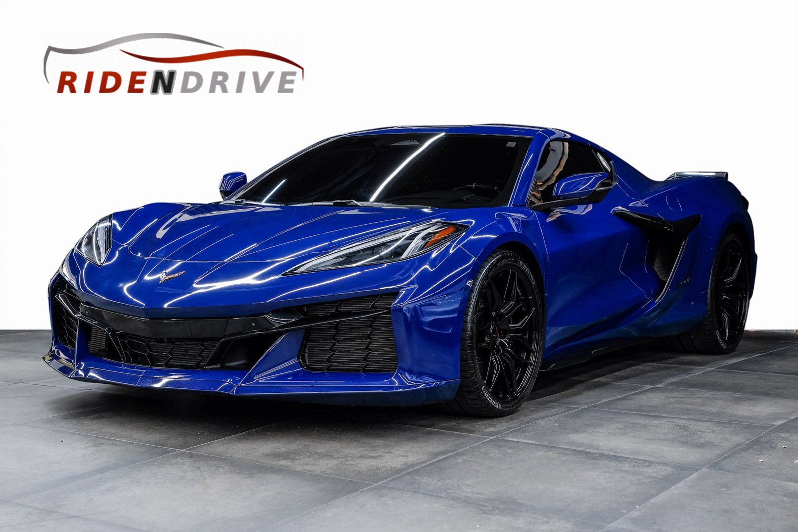 Used 2025 Chevrolet Corvette Z06 w/ Battery Protection Package image 1